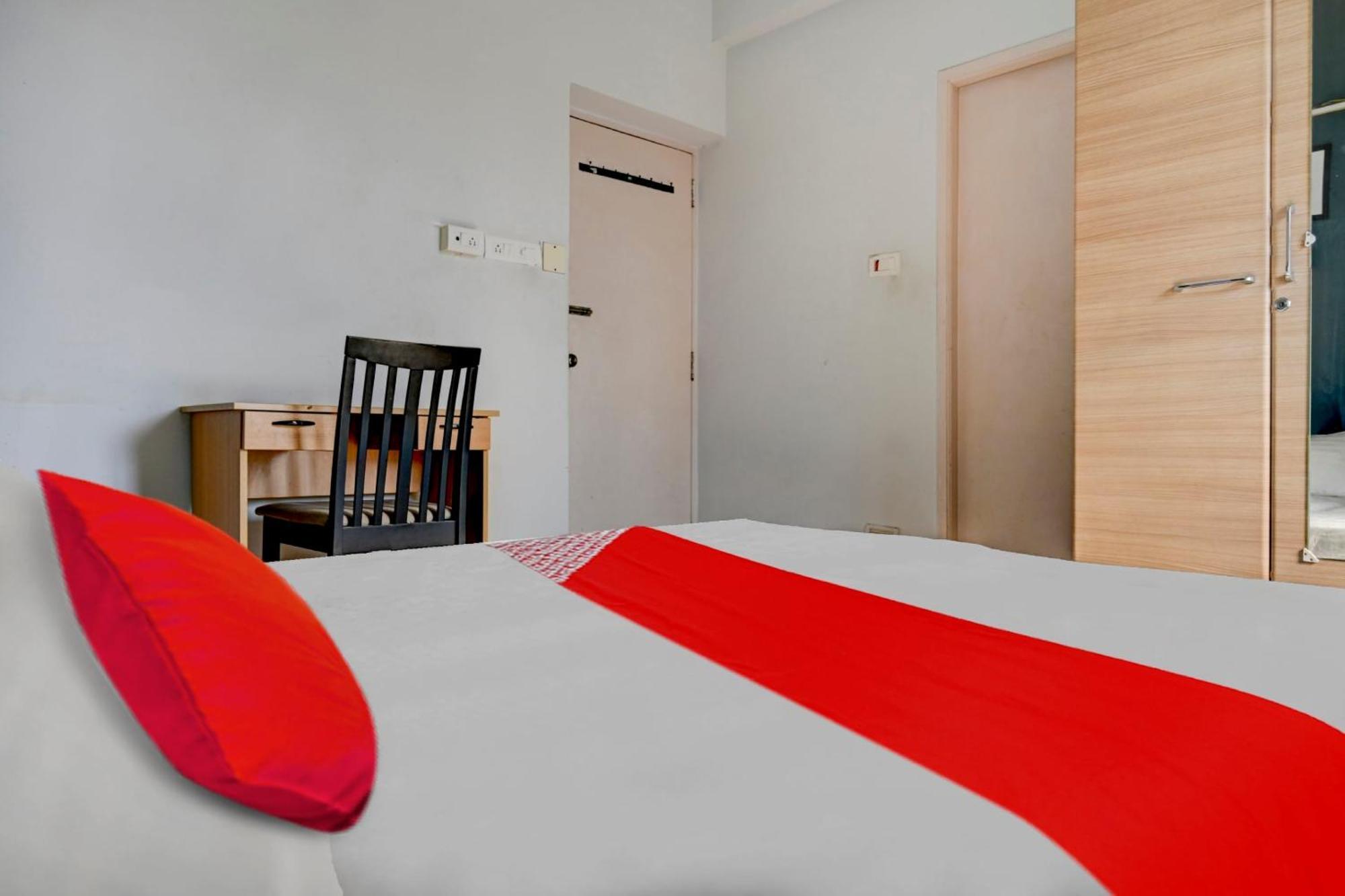 Hotel Live As Chn727 Gūduvāncheri Exteriér fotografie