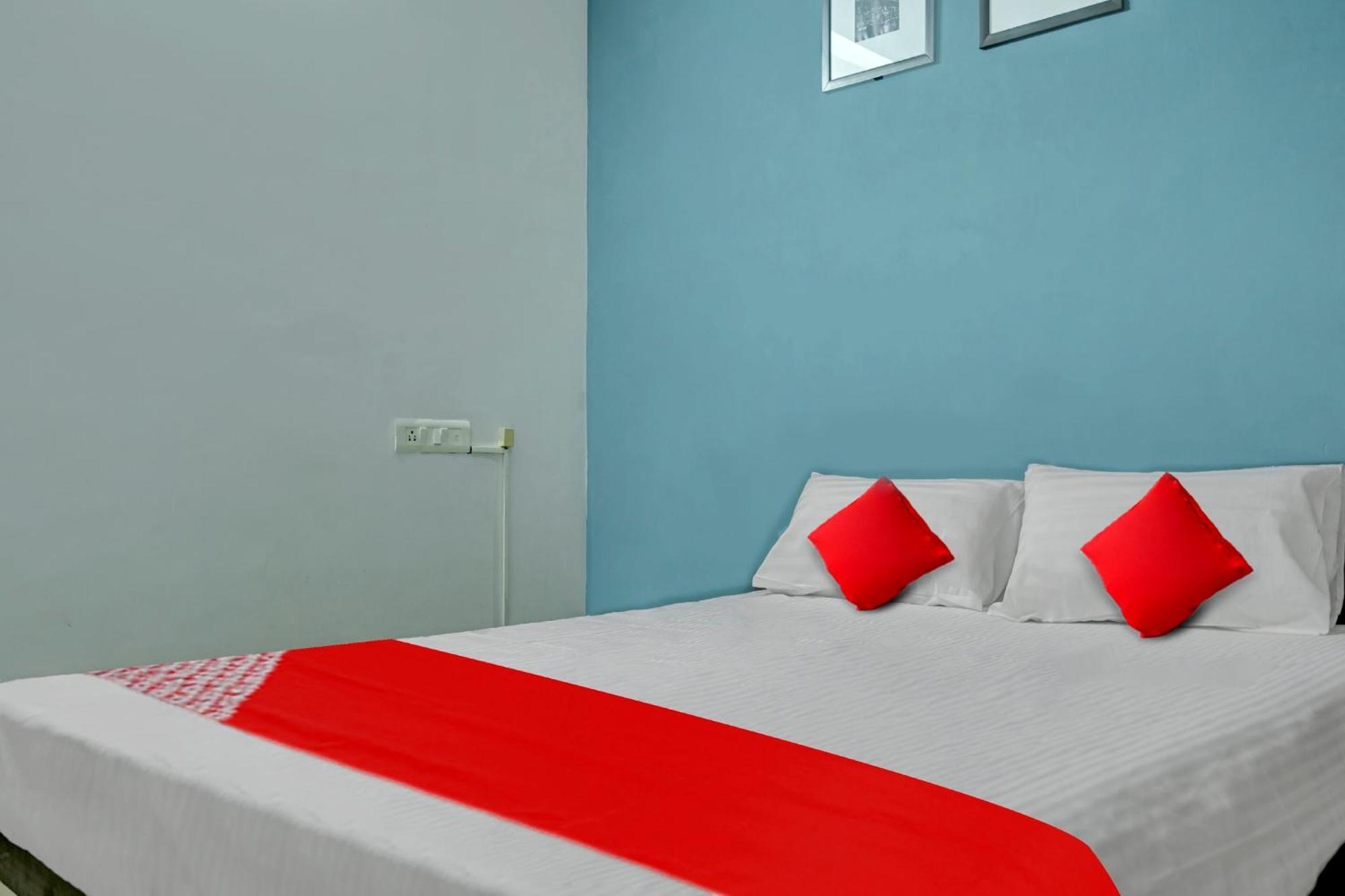 Hotel Live As Chn727 Gūduvāncheri Exteriér fotografie